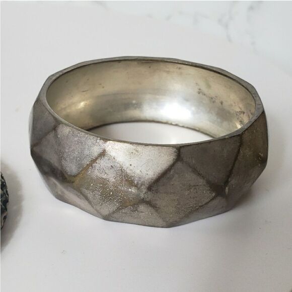 LOT OF 3 Metal Bronze Bangle Bracelets Unique Variety - Picture 4 of 7